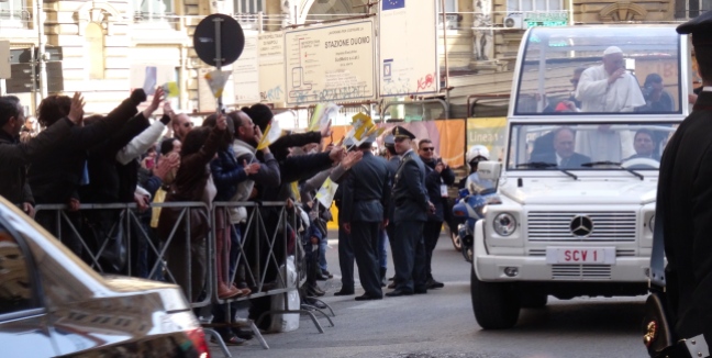 The Pope rounds yet another corner in Naples