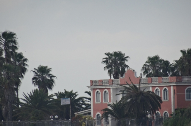 The pink hotel - Lago di Patria