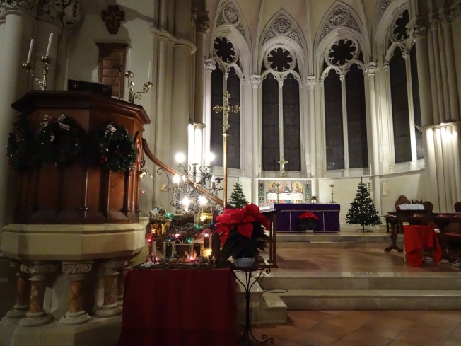 Christ Church in Naples all prepared for its Festival of Nine Lessons and Carols
